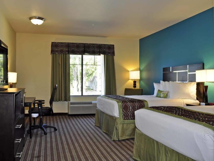 Best Western Plus Desoto Inn & Suites Mansfield Exteriör bild